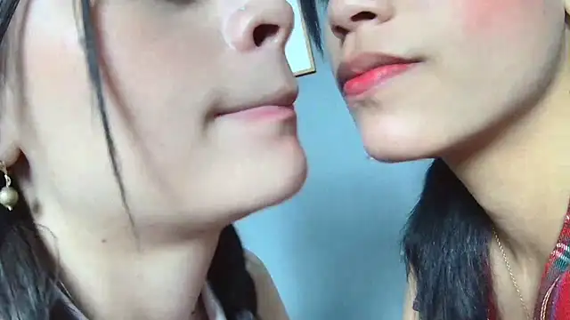 strawberrymia68 online show from January 2025 01:08:02 PM