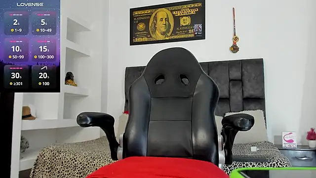 MattRodriguez9 online show from February 2025 04:23:02 PM