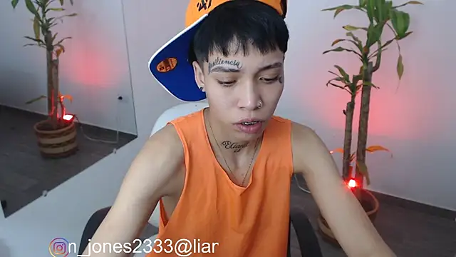 Snapshot of Jonesliam23 chatting on December 2024 10:23:02 PM Jonesliam23 online show from December 2024 10:23:02 PM