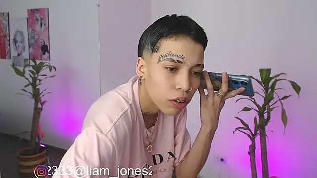 Snapshot of Jonesliam23 chatting on December 2024 07:38:02 PM Jonesliam23 online show from December 2024 07:38:02 PM