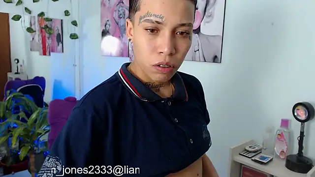 Snapshot of Jonesliam23 chatting on February 2025 07:38:01 PM Jonesliam23 online show from February 2025 07:38:01 PM