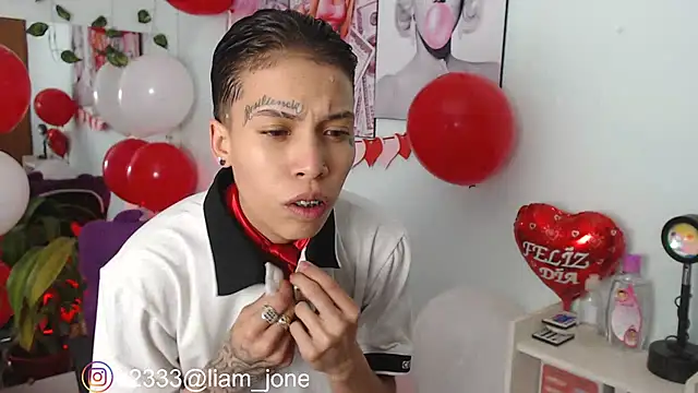 Snapshot of Jonesliam23 chatting on February 2025 10:00:02 PM Jonesliam23 online show from February 2025 10:00:02 PM