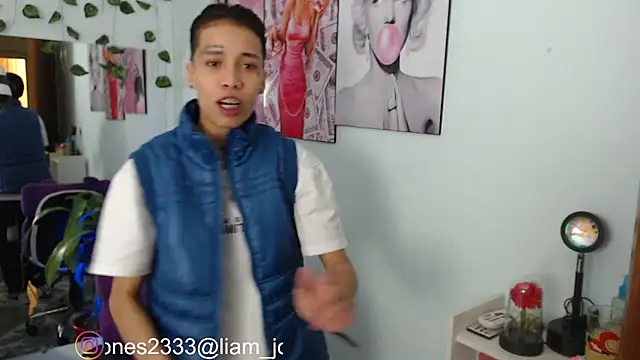 Snapshot of Jonesliam23 chatting on February 2025 06:52:02 PM Jonesliam23 online show from February 2025 06:52:02 PM