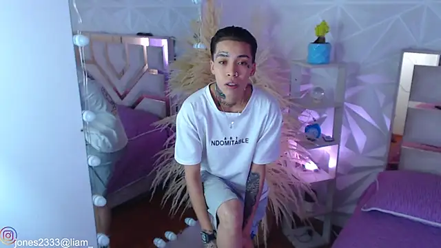 Snapshot of Jonesliam23 chatting on September 2025 06:52:01 PM Jonesliam23 online show from September 2025 06:52:01 PM