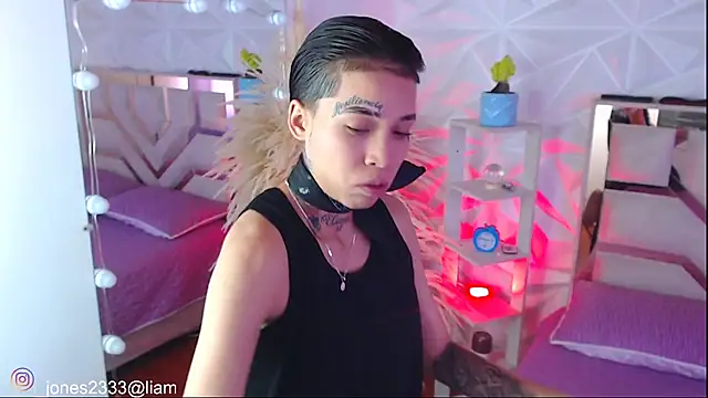 Snapshot of Jonesliam23 chatting on September 2025 07:15:02 PM Jonesliam23 online show from September 2025 07:15:02 PM