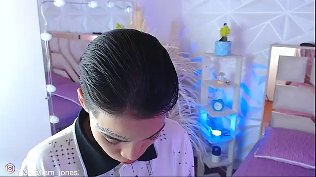 Snapshot of Jonesliam23 chatting on September 2025 07:15:01 PM Jonesliam23 online show from September 2025 07:15:01 PM