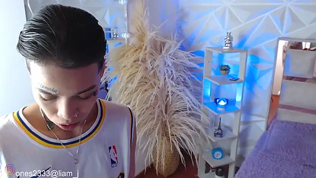 Snapshot of Jonesliam23 chatting on October 2025 07:02:01 PM Jonesliam23 online show from October 2025 07:02:01 PM