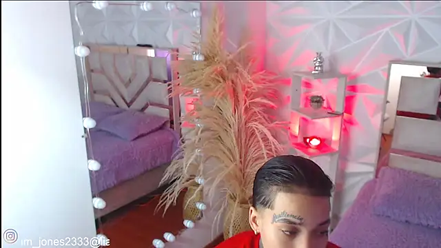 Snapshot of Jonesliam23 chatting on October 2025 07:14:02 PM Jonesliam23 online show from October 2025 07:14:02 PM