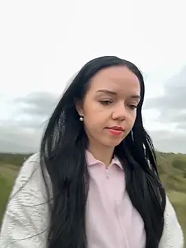 Vanesskaa online show from October 2025 05:00:01 PM