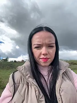 Vanesskaa online show from April 2026 03:49:02 PM