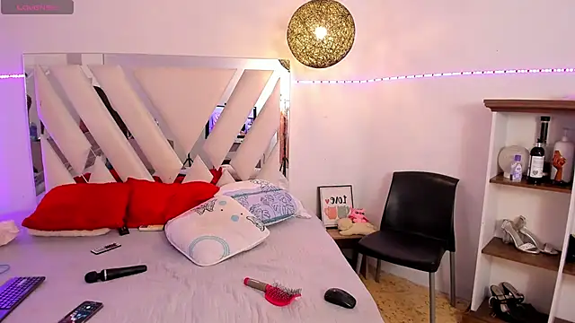 rose scottt online show from January 2025 07:02:02 PM