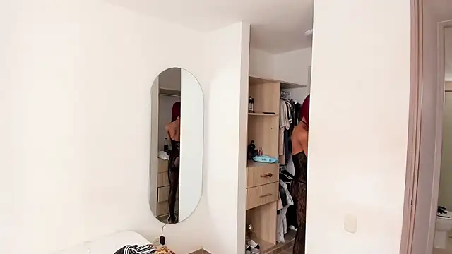 rose scottt online show from December 2025 03:06:01 PM