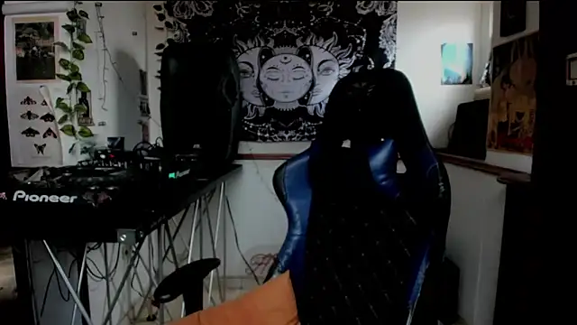 Snapshot of Demongirl6666 chatting on March 2025 05:49:02 PM Demongirl6666 online show from March 2025 05:49:02 PM