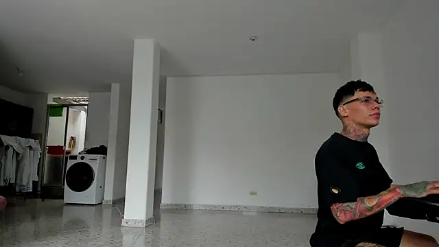 Jordyrodriiguez online show from January 2025 05:44:02 PM