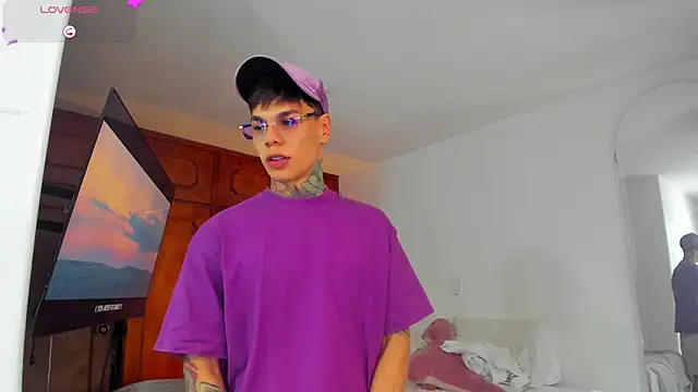 Jordyrodriiguez online show from February 2025 06:59:01 PM