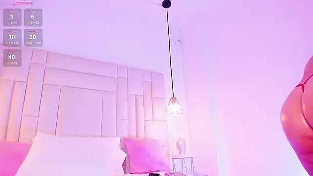 HannaKarson online show from January 2025 02:36:01 PM