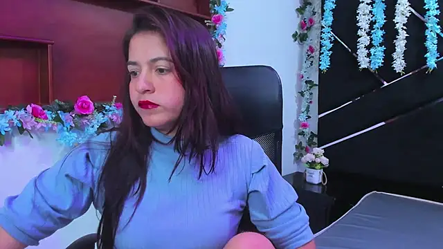 MariaClay online show from November 2025 12:52:01 PM