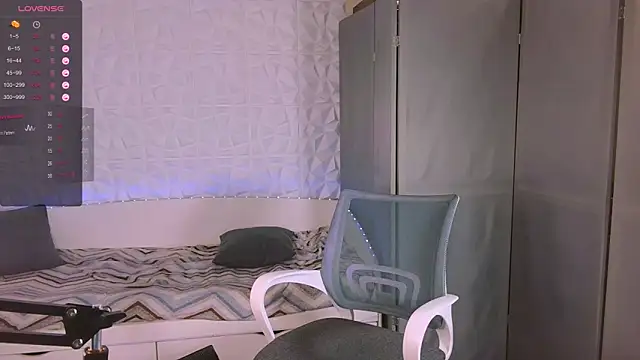 Jerry Bomb online show from October 2025 02:05:01 PM