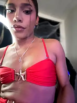 Snapshot of Emaa- chatting on October 2025 06:28:02 PM Emaa- online show from October 2025 06:28:02 PM