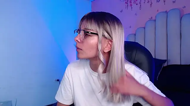 peyton golden1 online show from October 2025 03:20:02 AM