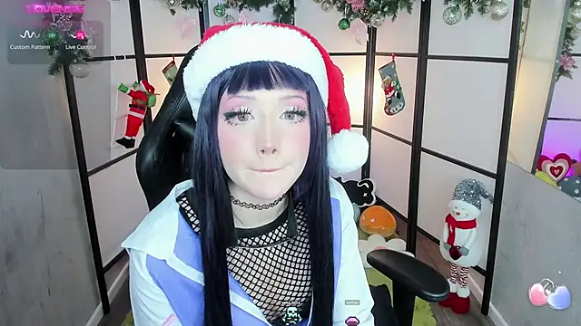 Snapshot of LilithLin chatting on December 2024 01:14:01 AM LilithLin online show from December 2024 01:14:01 AM