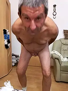 Snapshot of Lutzi1 chatting on October 2025 07:12:02 PM Lutzi1 online show from October 2025 07:12:02 PM