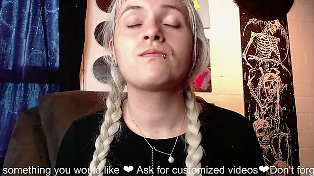 NEXT DOOR GIRL  online show from January 2025 08:44:01 PM