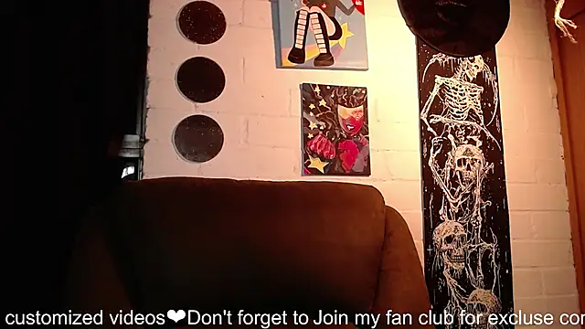 NEXT DOOR GIRL  online show from January 2025 03:11:01 AM