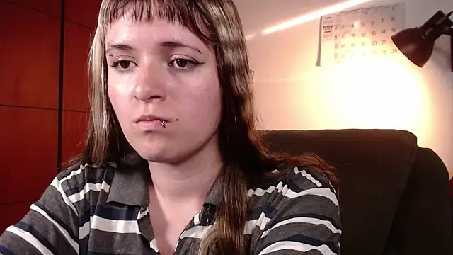 NEXT DOOR GIRL  online show from November 2025 09:58:01 PM