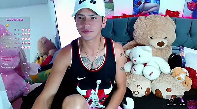  snopyy  online show from February 2025 07:47:02 PM