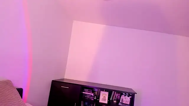 guccipussy1 online show from February 2025 11:15:01 PM