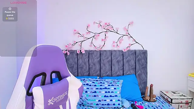 Snapshot of Sophiee_Velvet chatting on June 2026 02:05:01 PM Sophiee Velvet online show from June 2026 02:05:01 PM