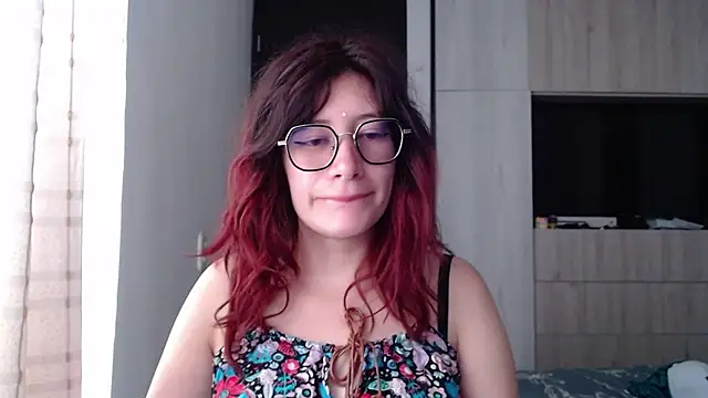 mariana124- online show from February 2025 03:42:01 PM