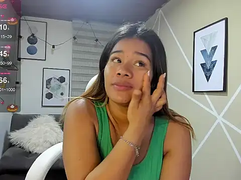 Enma  clark online show from November 2025 04:22:01 AM