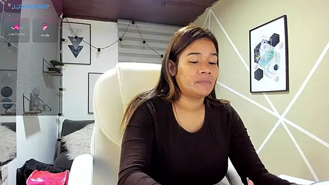 Enma  clark online show from April 2026 03:46:01 AM