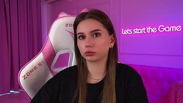Snapshot of DianaVert chatting on May 2026 06:21:03 AM DianaVert online show from May 2026 06:21:03 AM