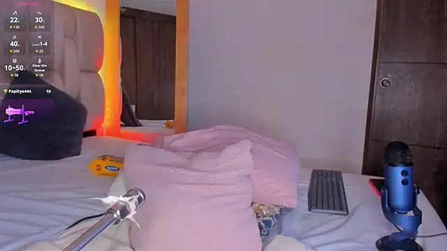 Snapshot of brendaruiz chatting on October 2025 12:00:02 PM brendaruiz online show from October 2025 12:00:02 PM