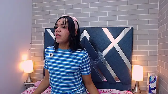 AndreaGil  online show from December 2024 12:52:02 PM