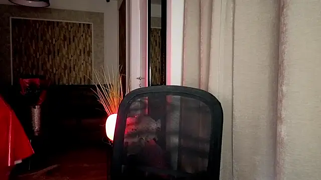 MiaRouge online show from February 2026 10:41:02 AM