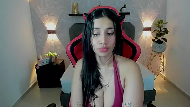 Snapshot of venuz_lee chatting on January 2025 12:58:02 PM venuz lee online show from January 2025 12:58:02 PM
