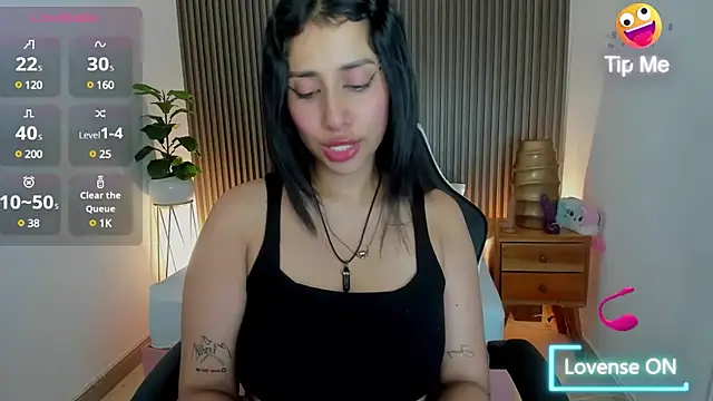 Snapshot of venuz_lee chatting on January 2025 01:02:01 PM venuz lee online show from January 2025 01:02:01 PM