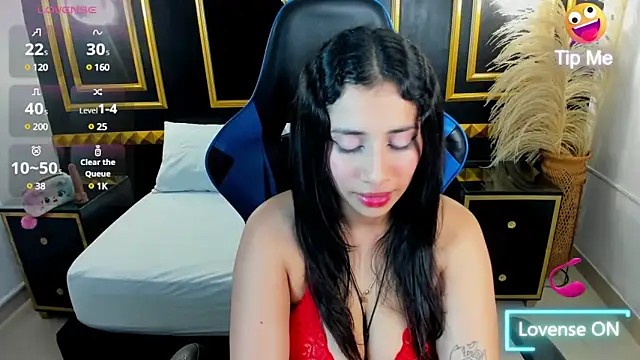 Snapshot of venuz_lee chatting on February 2025 01:03:01 PM venuz lee online show from February 2025 01:03:01 PM