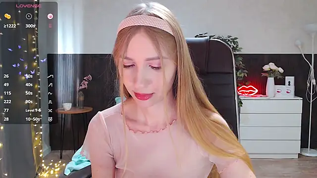 Cutie Annie online show from February 2025 08:15:02 AM