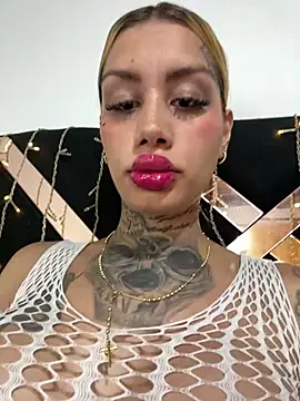 Zaratattoox online show from October 2025 06:43:01 AM