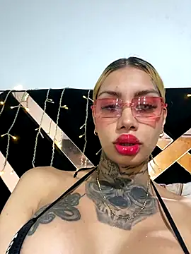 Zaratattoox online show from October 2025 03:59:01 AM