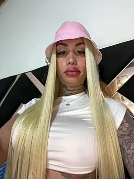 Zaratattoox online show from June 2026 11:37:02 AM