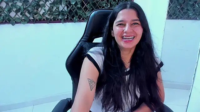 Megan Whitte online show from January 2025 09:13:01 AM