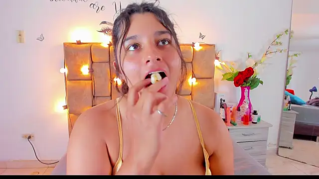 Megan Whitte online show from September 2025 08:31:01 PM