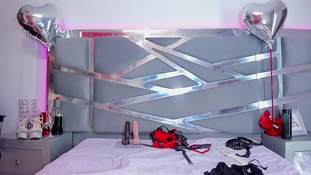 DashaFoxxx online show from February 2025 12:33:02 PM