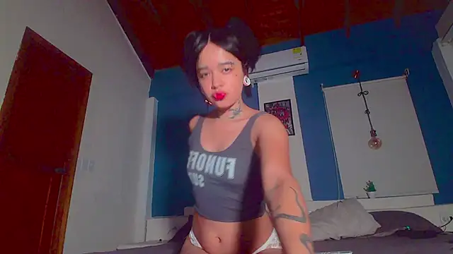 Snapshot of ariana-white- chatting on September 2025 12:22:02 AM ariana-white- online show from September 2025 12:22:02 AM